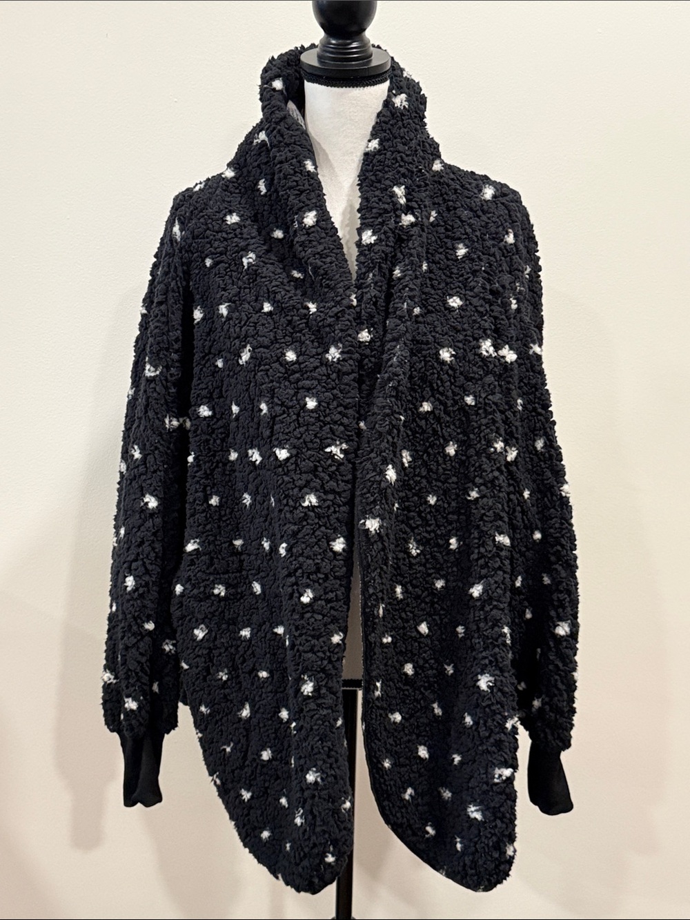 NWT LuLaRoe Teddy Bear Hooded Cozy Plush Blk/White Dot Sherpa Open Jacket Size L
